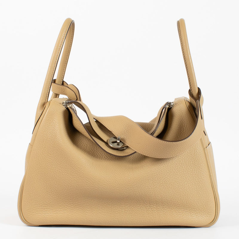 Authentic secondhand Hermès Lindy 34 in Biscuit Taurillon Clemence leather with palladium hardware at Labellov.com.