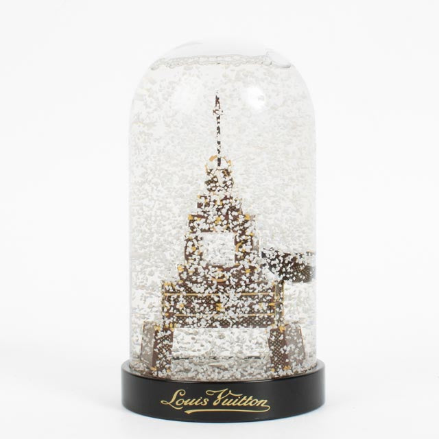 Shop the authentic Louis Vuitton Eiffel Tower Snow Globe second hand on Labellov.com.
