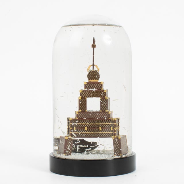 Shop the authentic Louis Vuitton Eiffel Tower Snow Globe second hand on Labellov.com.