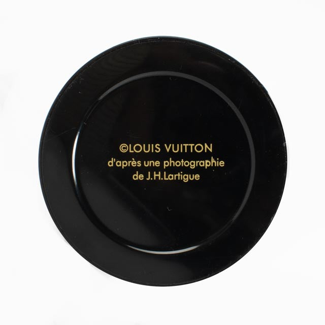 Shop the authentic Louis Vuitton Eiffel Tower Snow Globe second hand on Labellov.com.
