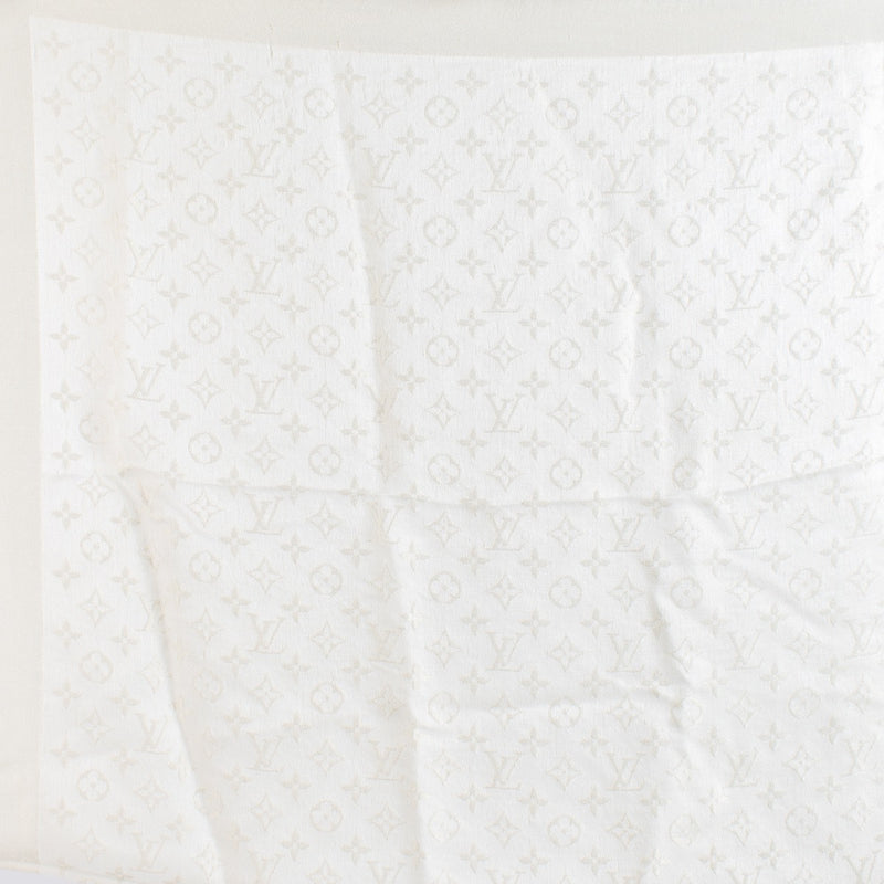shop 100% authentic second hand Louis Vuitton White Monogram Shine Shawl on Labellov.com