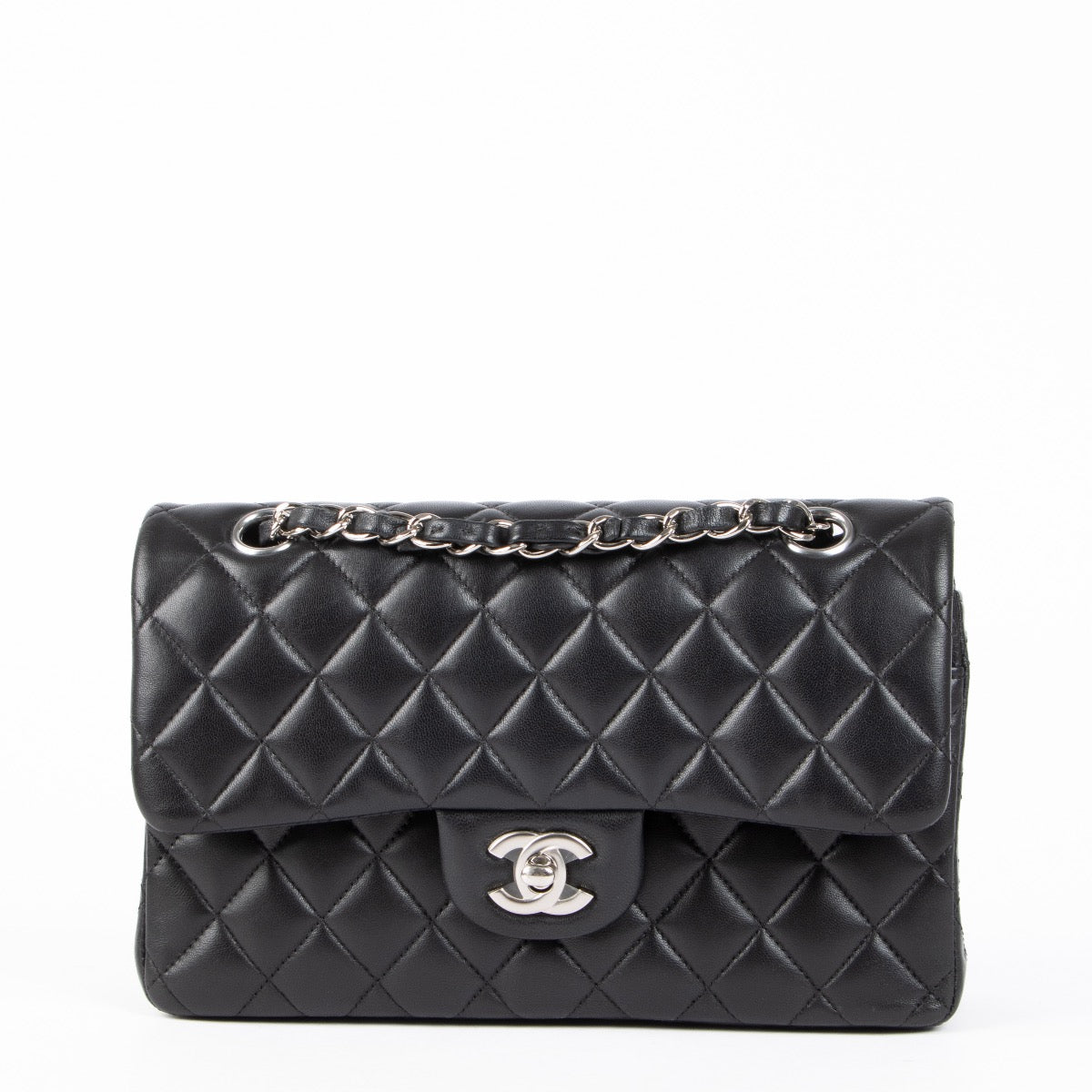 Shop safe online at Labellov in Antwerp, Brussels and Knokke this 100% authentic second hand Chanel Black Lambskin Small Classic Flap 11.12 Bag