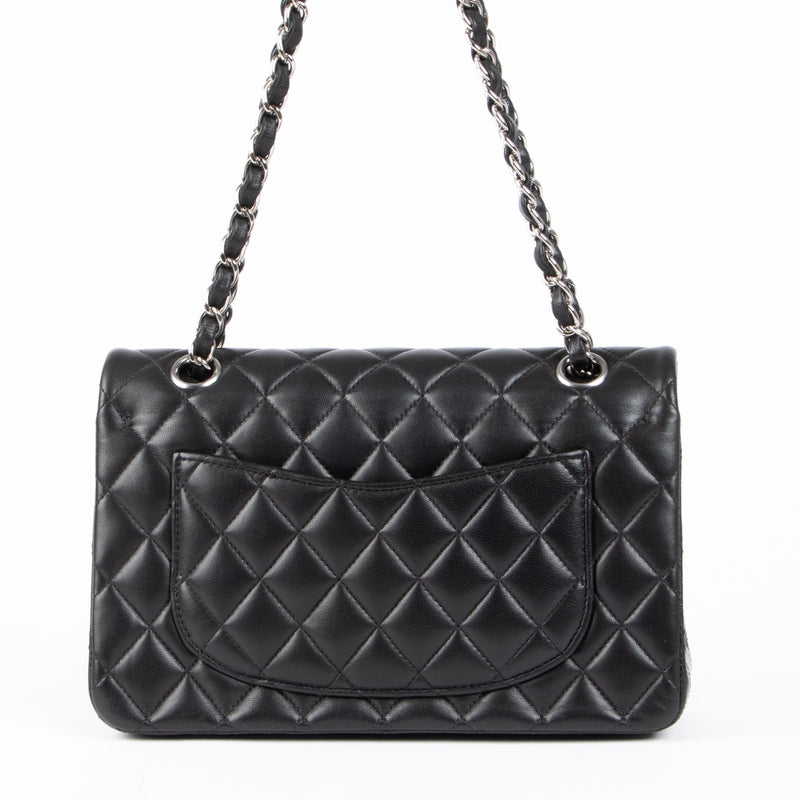 Shop safe online at Labellov in Antwerp, Brussels and Knokke this 100% authentic second hand Chanel Black Lambskin Small Classic Flap 11.12 Bag