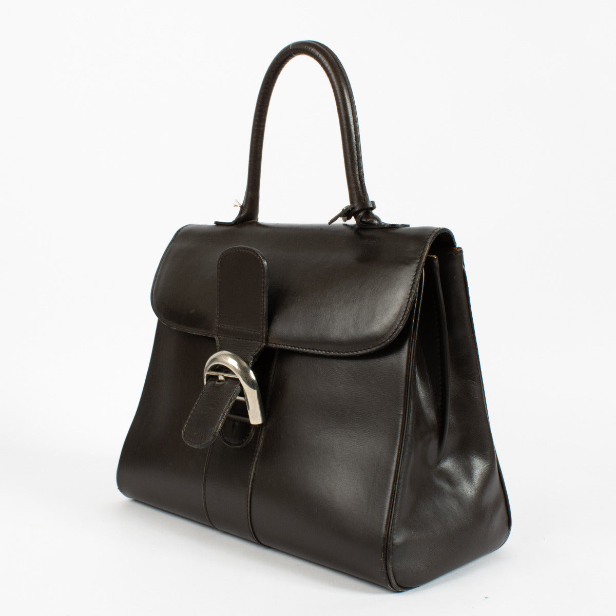 Ben jij op zoek naar een authentieke vintage Delvaux Brown Leather Brillant MM Bag? Koop bij Labellov
