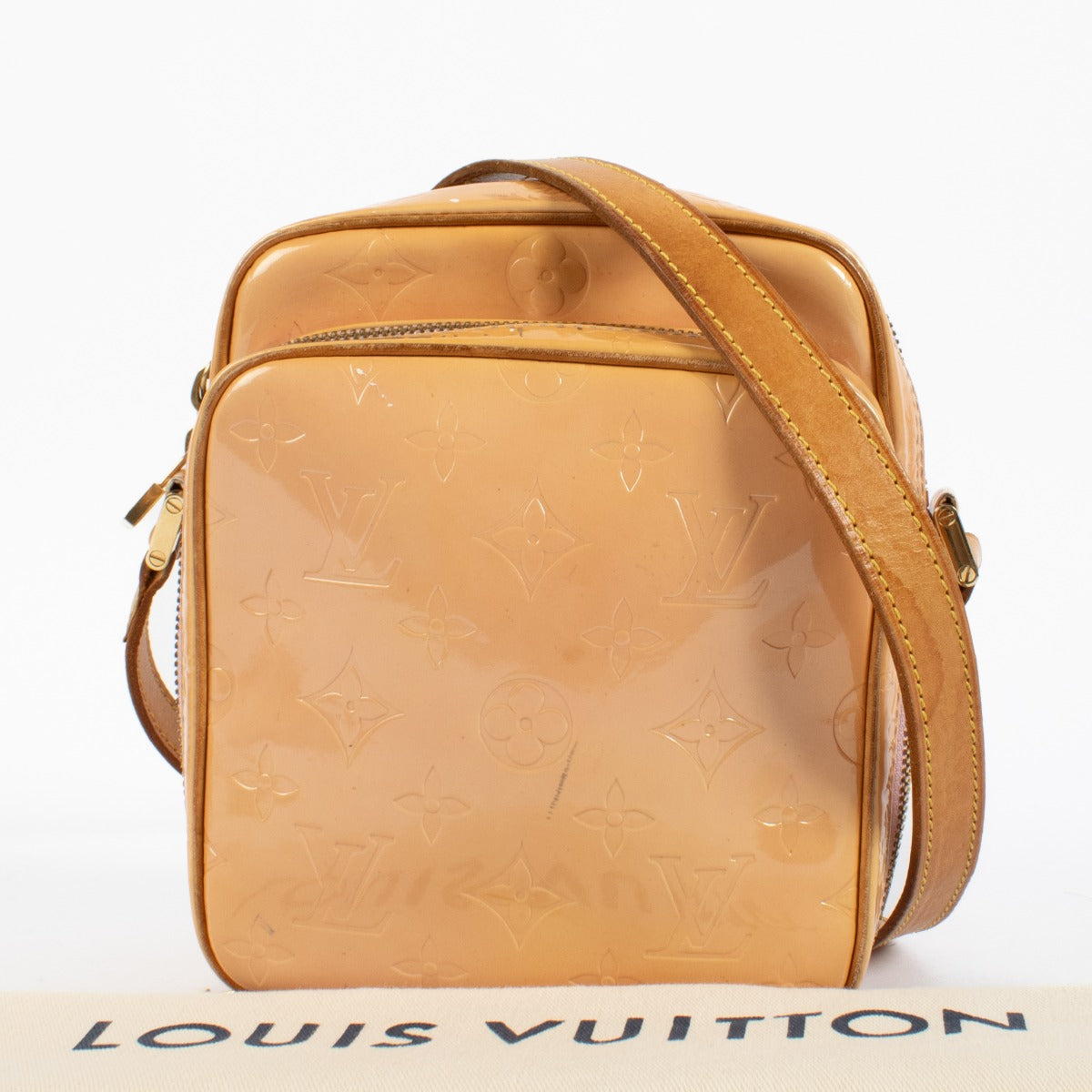 shop 100% authentic second hand Louis Vuitton Beige Monogram Vernis Bag on Labellov.com