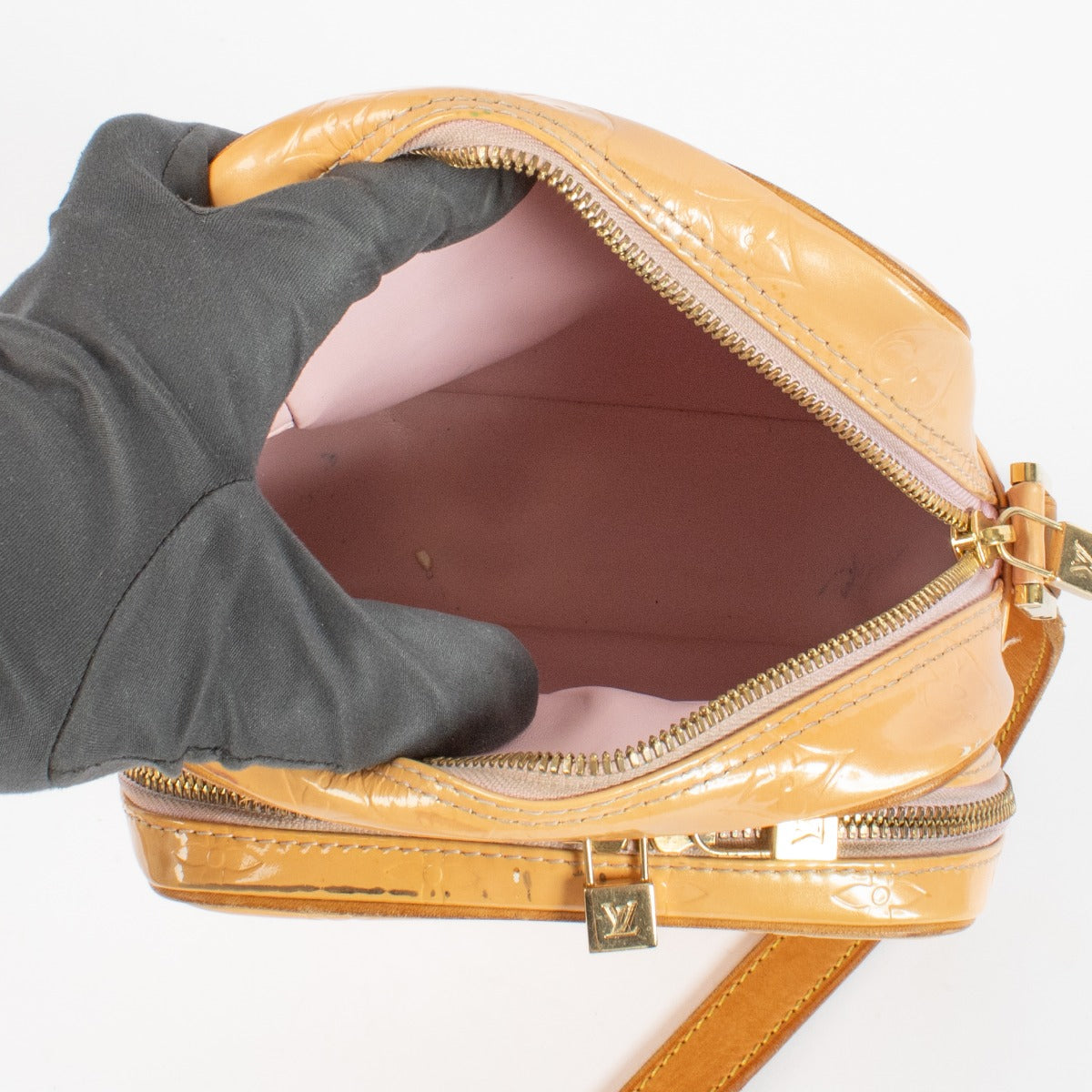shop 100% authentic second hand Louis Vuitton Beige Monogram Vernis Bag on Labellov.com