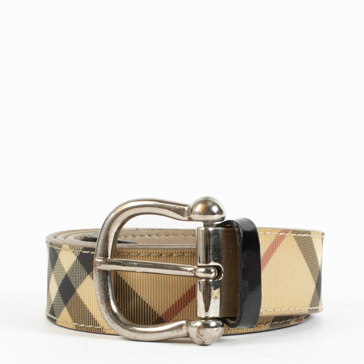 Authentic preloved Burberry belt in size 100 on Labellov.com