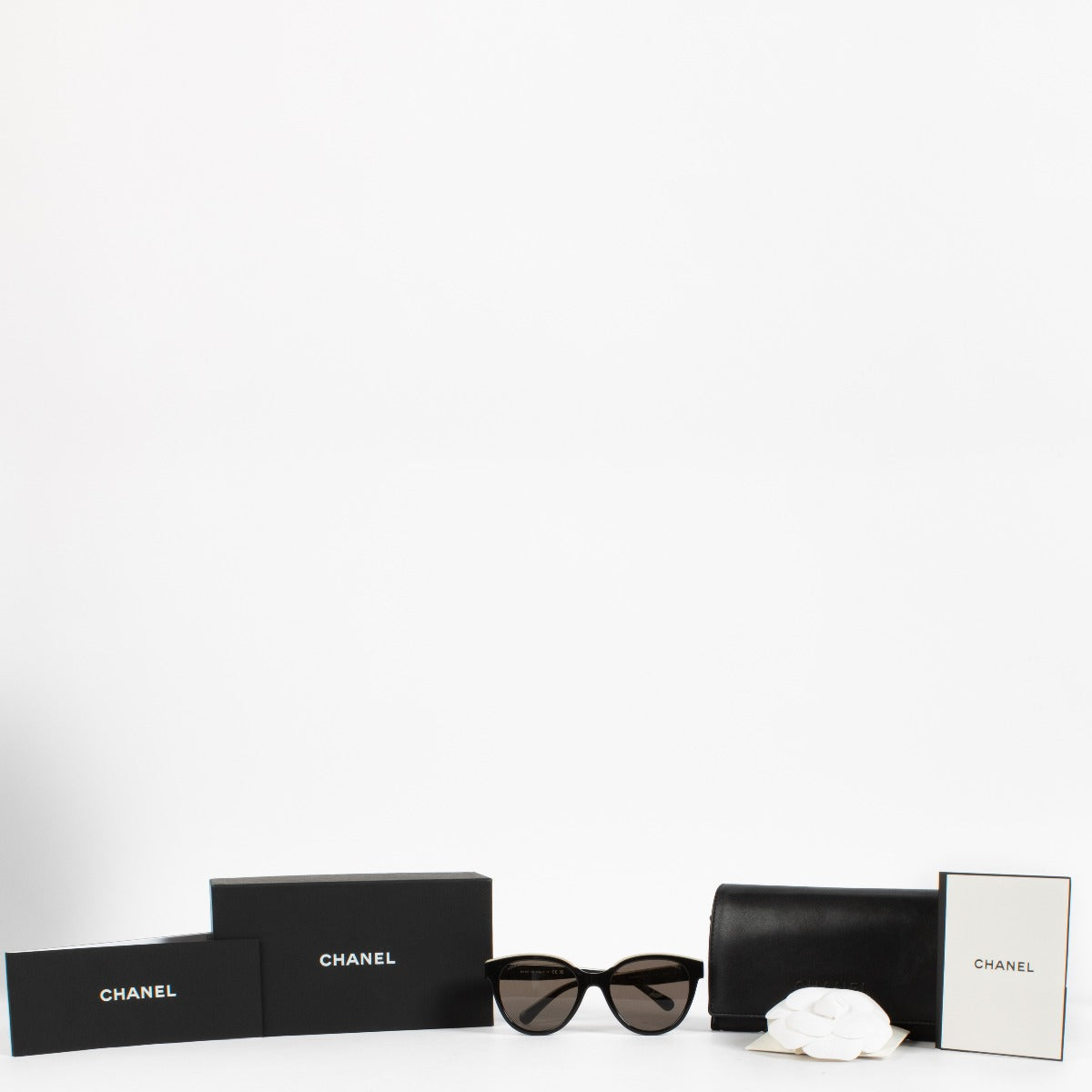 Lunettes de soleil papillon Chanel noir/rose 5414