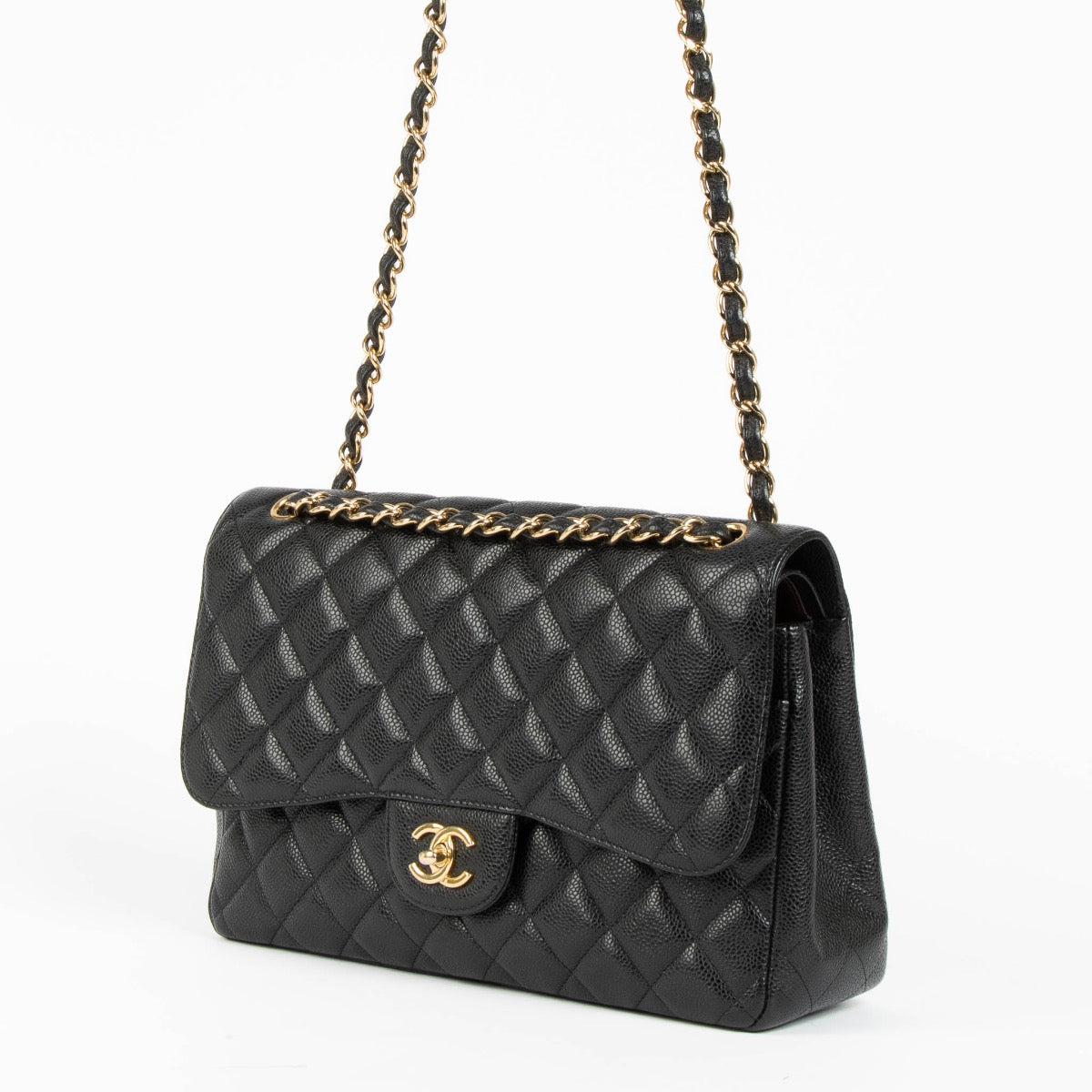 Shop safe online at Labellov in Antwerp, Brussels and Knokke this 100% authentic second hand Chanel Black Caviar Large/ Jumbo Classic Double Flap
