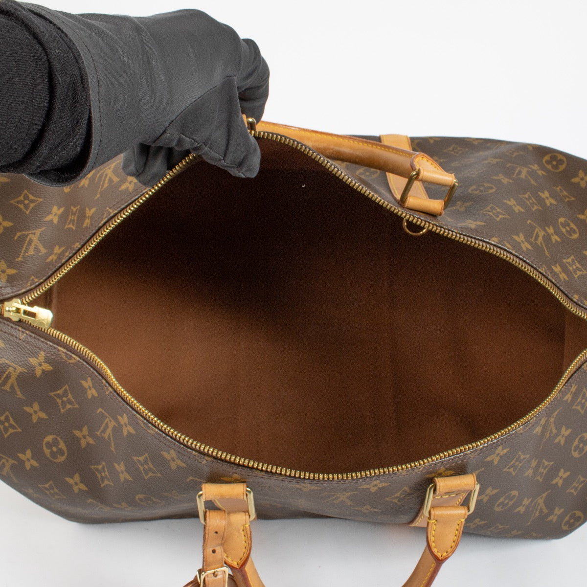 Authentic second-hand Louis Vuitton Monogram Keepall Travel Bag on Labellov.com