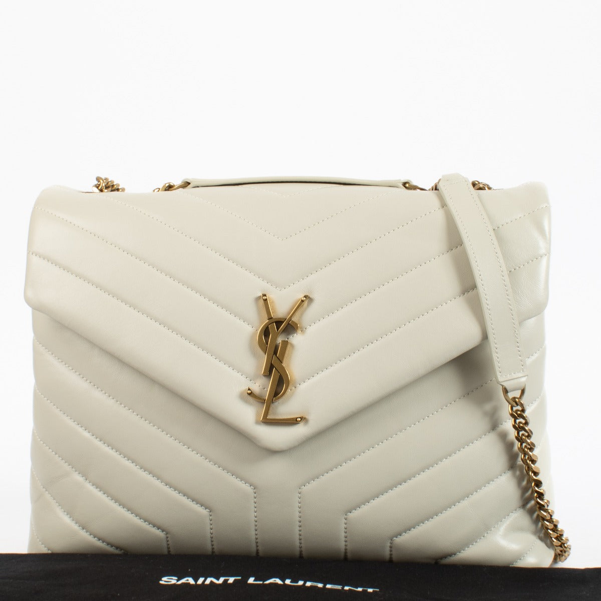 Shop safe online at Labellov in Antwerp, Brussels and Knokke this 100% authentic second hand Saint Laurent Cream Medium LouLou. Veilig online tweedehands authentieke Saint Laurent Cream Medium LouLou handtas kopen bij Labellov.