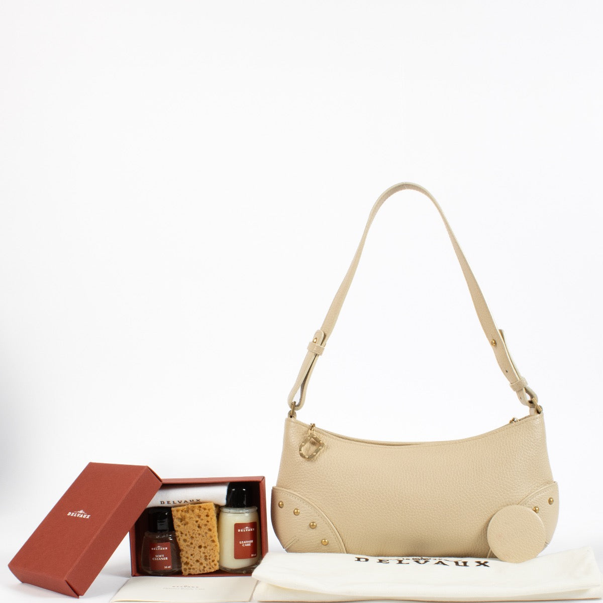 shop 100% authentic second hand Delvaux Beige Souple Fjord Le Jacky Bag on Labellov.com