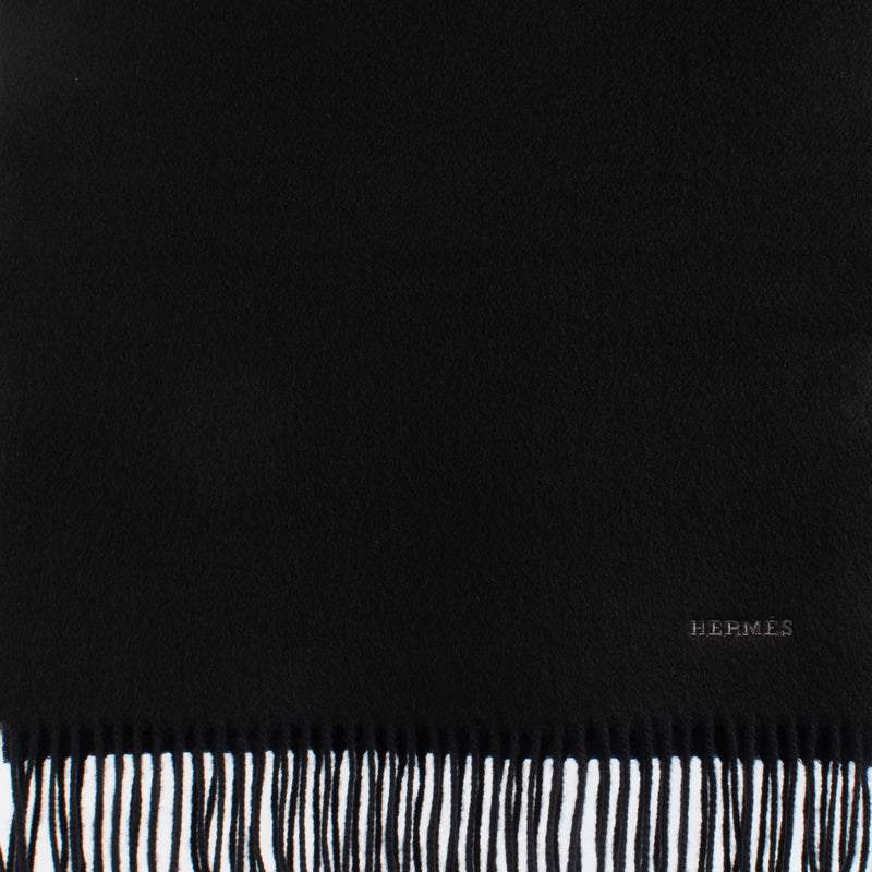 Are you looking for an authentic designer accessory? We buy and sell your preloved and brand new Hermès Recto-Verso Black/BLue Cashmere Scarf.