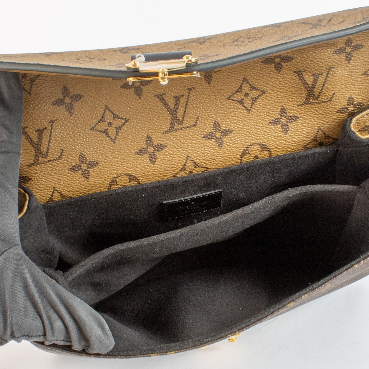 Louis Vuitton Monogram Pochette Metis