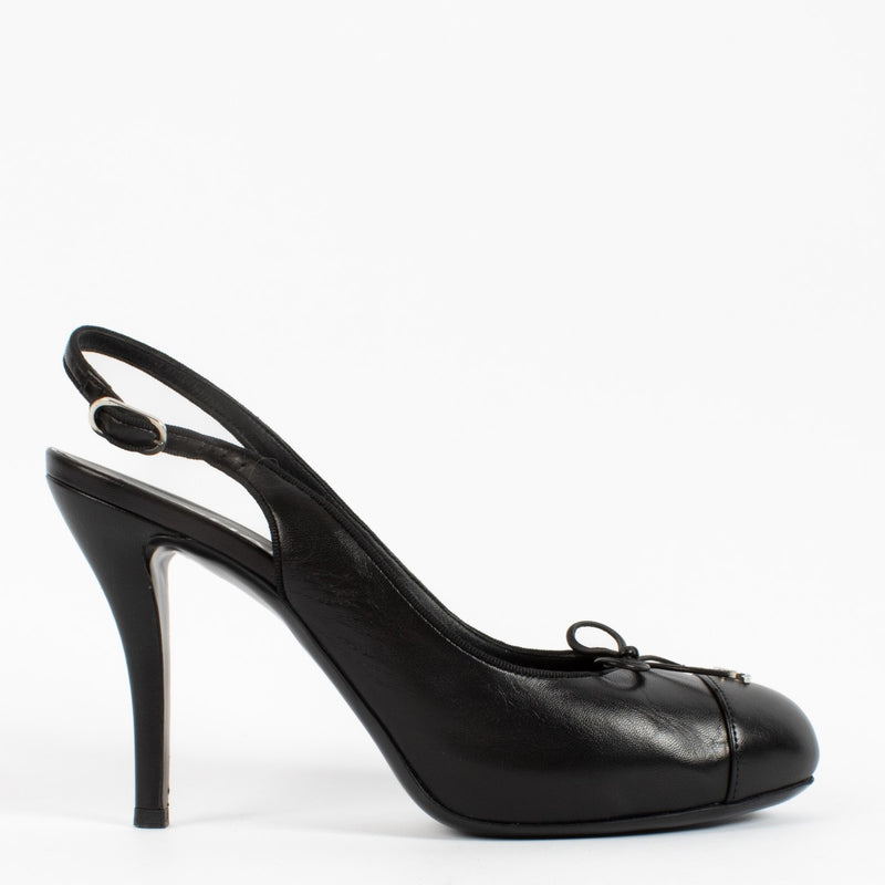 shop 100% authentic second hand Chanel Black Leather CC Pumps - Size 41 on Labellov.com
