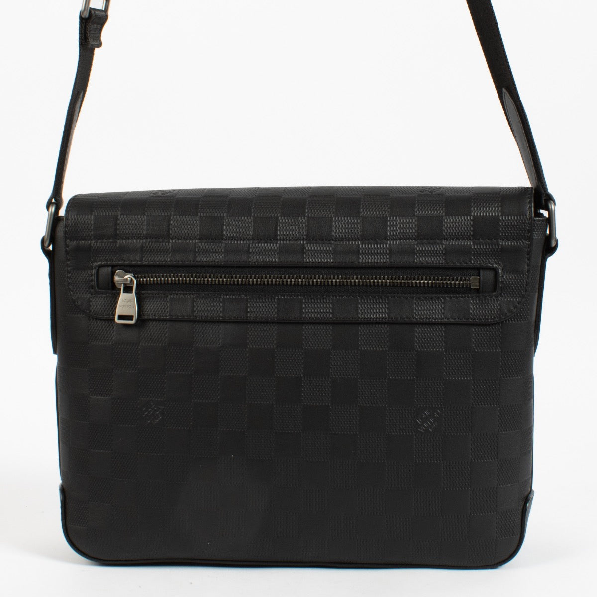 shop 100% authentic second hand Louis Vuitton District PM Messenger Bag on Labellov.com