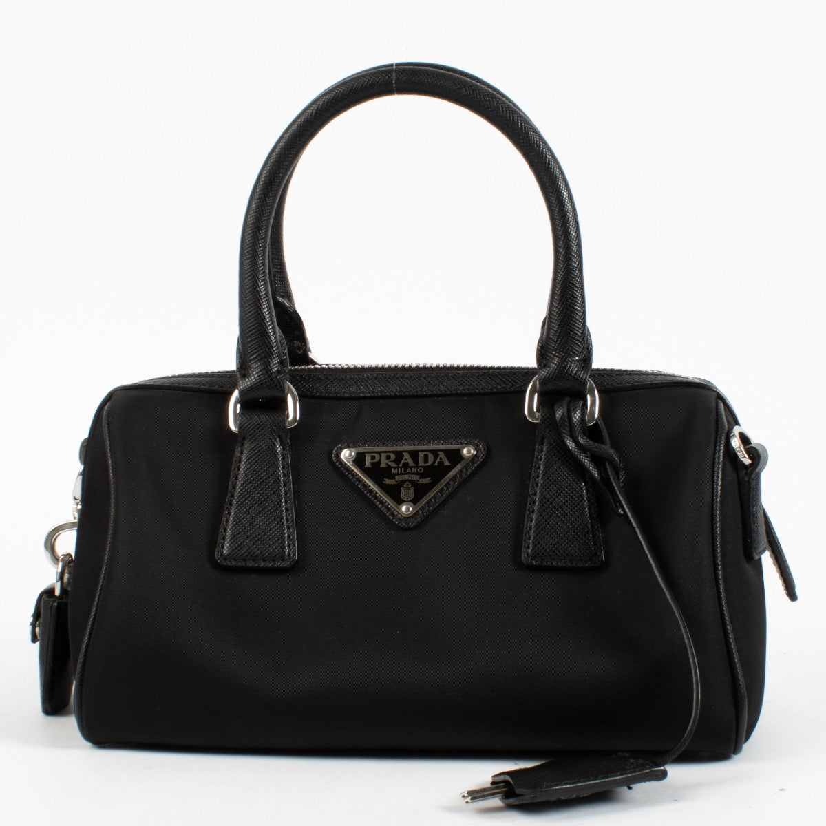 Shop 100% authentic secondhand Prada Black Re-Edition 2005 Nylon Crossbody on Labellov.com