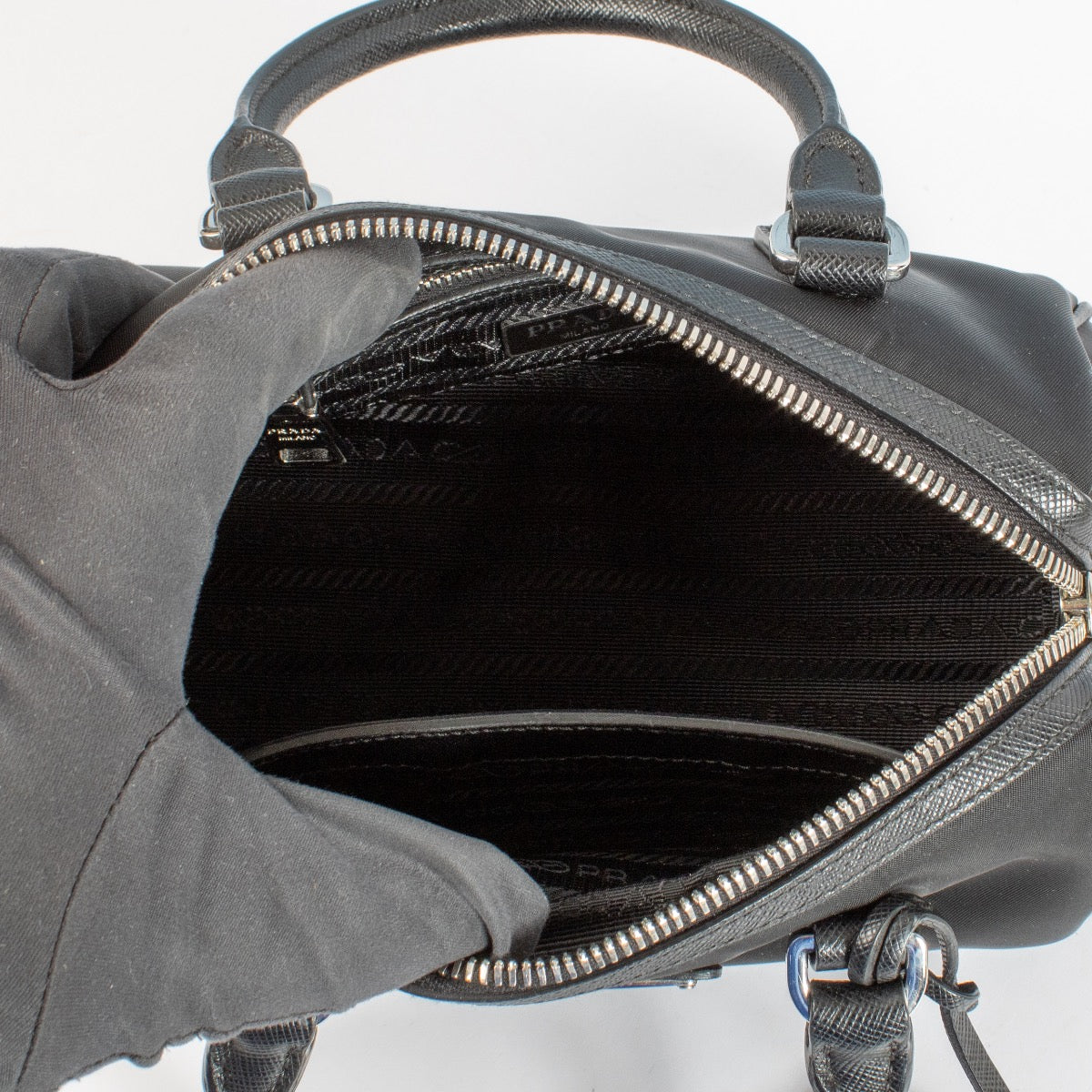 Shop 100% authentic secondhand Prada Black Re-Edition 2005 Nylon Crossbody on Labellov.com
