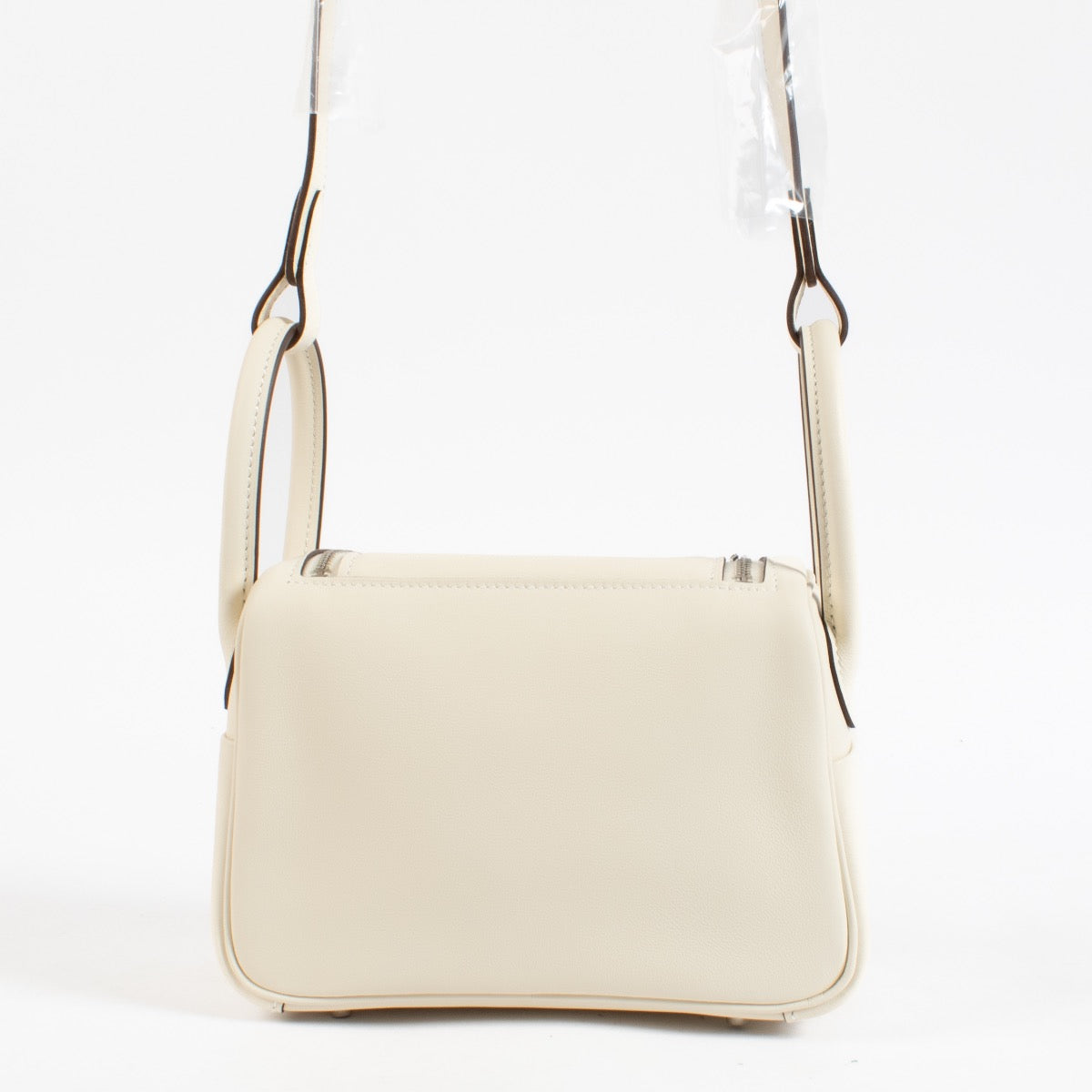 shop 100% authentic second hand Hermès Lindy Mini Nata Swift PHW on Labellov.com