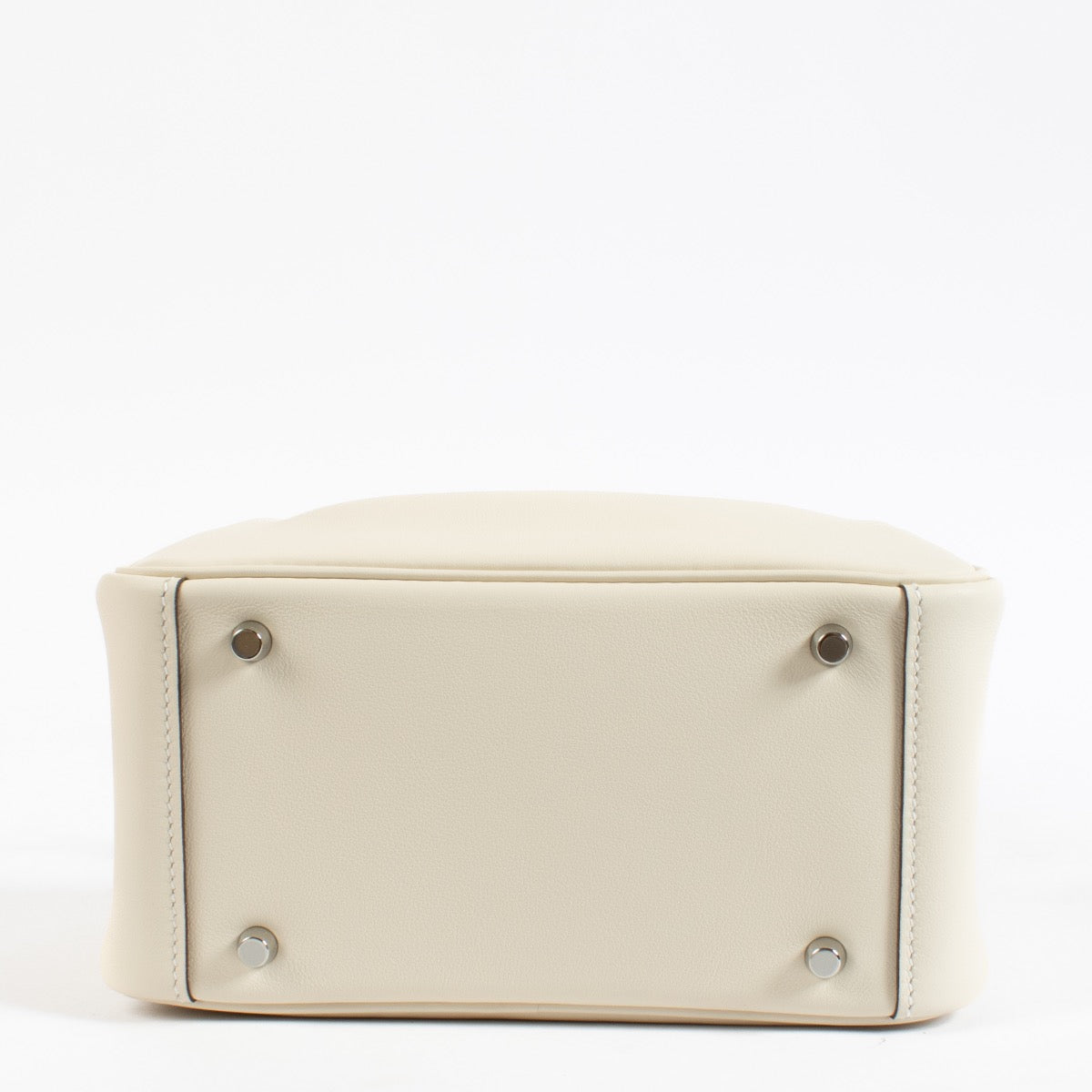 shop 100% authentic second hand Hermès Lindy Mini Nata Swift PHW on Labellov.com