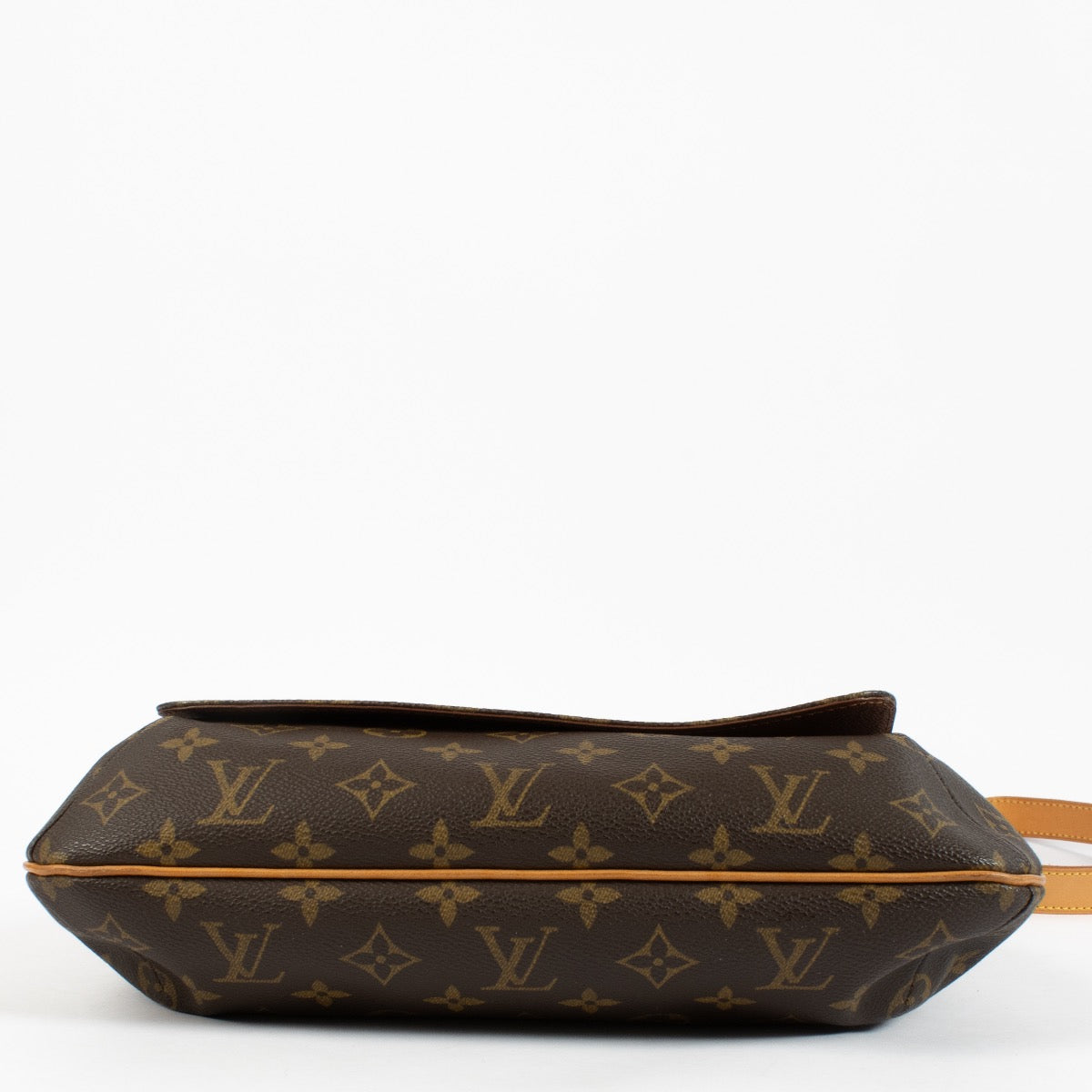 shop 100% authentic second hand Louis Vuitton Monogram Musette Salsa GM on Labellov.com