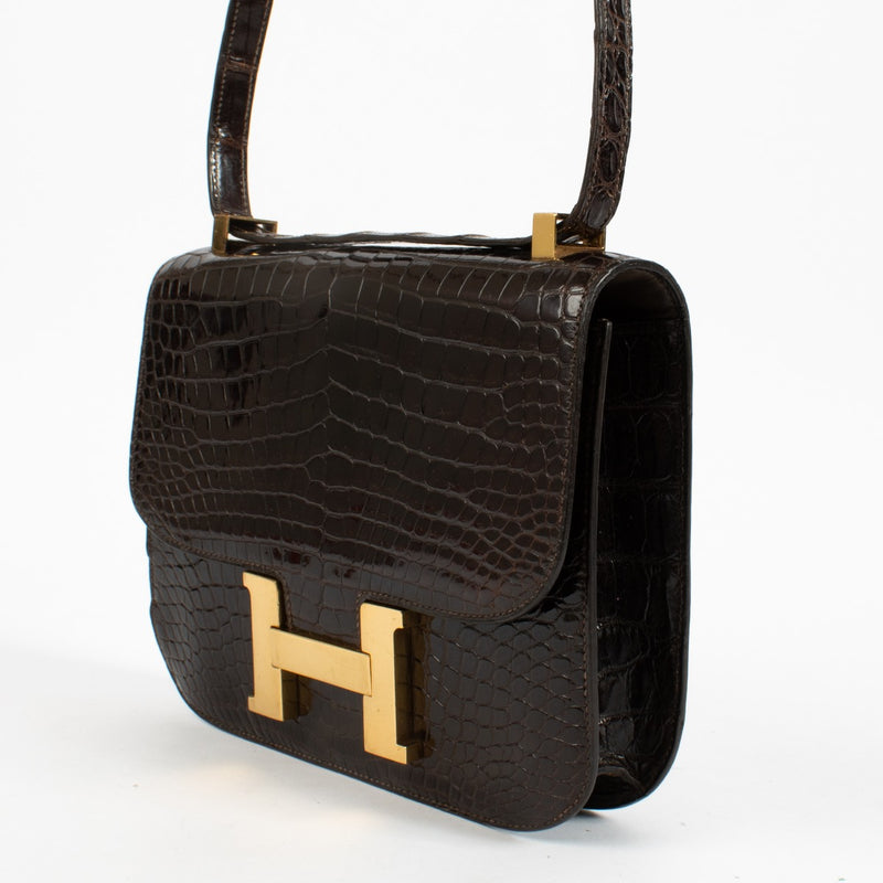 Hermès Vintage Constance 23 Brown Shiny Crocodile Porosus GHW