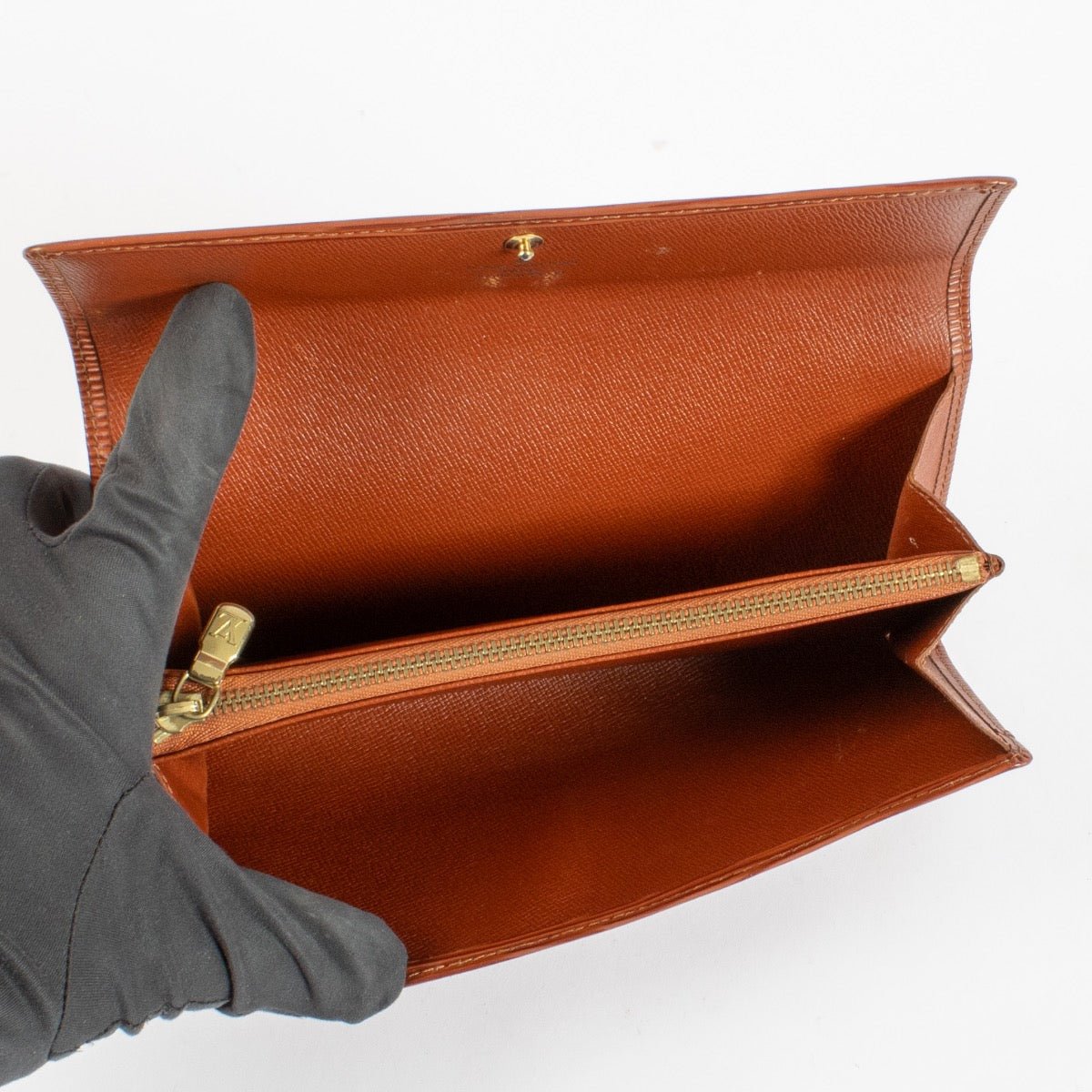 Shop 100% authentic secondhand Louis Vuitton Kenyan Fawn Epi Sarah Wallet on Labellov.com