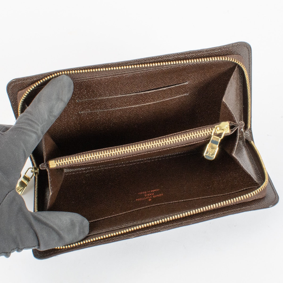 Shop 100% authentic secondhand Louis Vuitton Damier Ebene Zippy Wallet on Labellov.com
