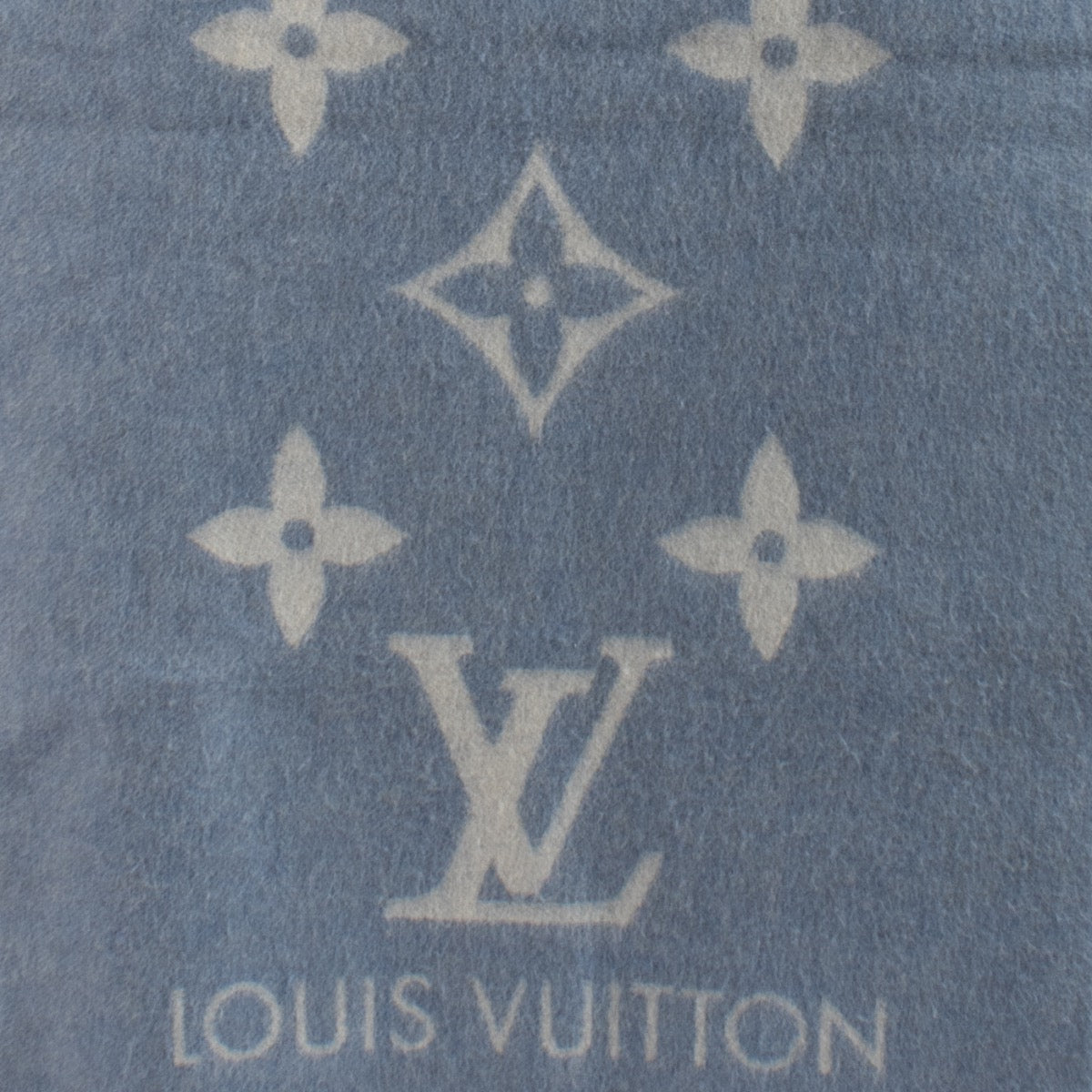 Shop 100% authentic second hand Louis Vuitton Blue Scarf on Labellov.com