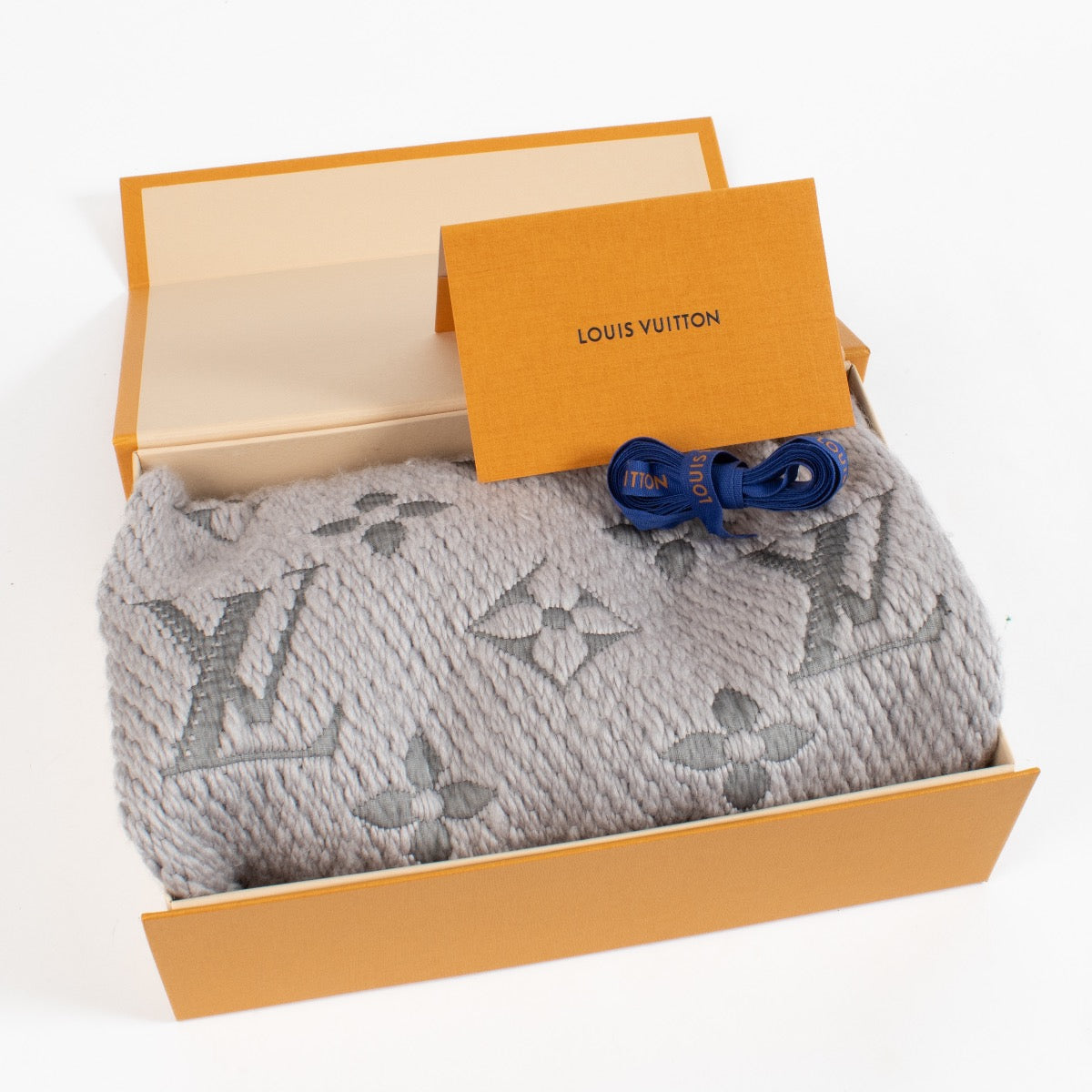Shop 100% authentic second hand Louis Vuitton Logomania Scarf on Labellov.com