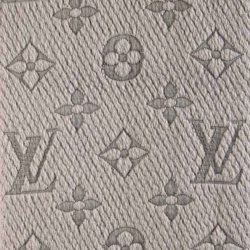 Shop 100% authentic second hand Louis Vuitton Logomania Scarf on Labellov.com