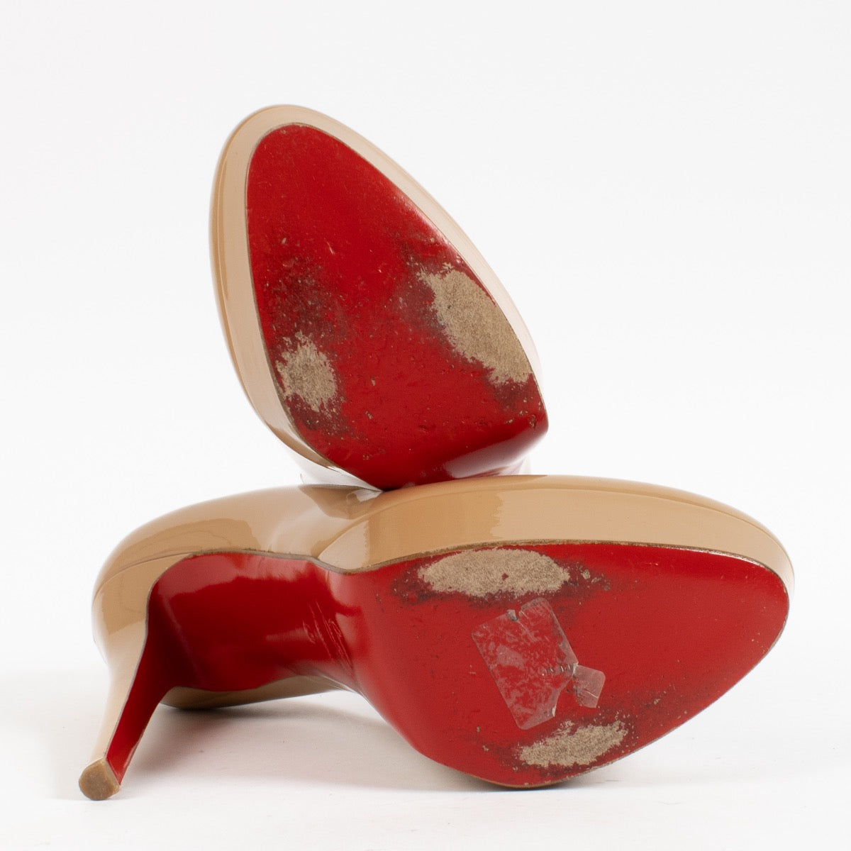 shop 100% authentic second hand Christian Louboutin Beige Patent Leather Heels - Size 40 on Labellov.com