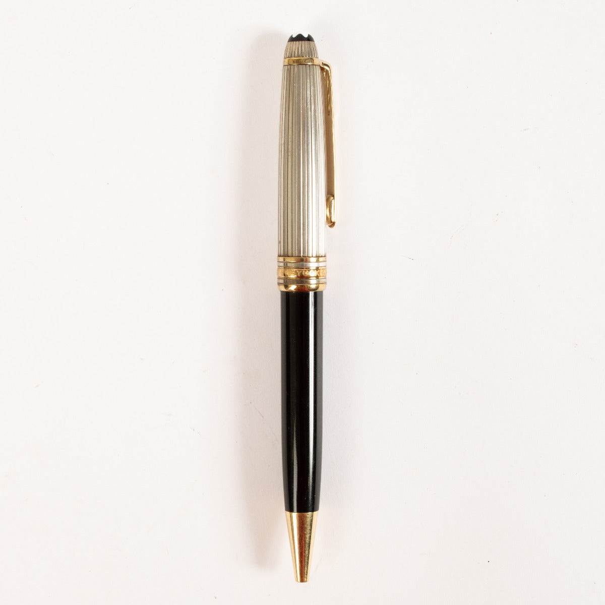 Stylo bille Montblanc Meisterstück Solitaire Doué Pinstripe en argent sterling