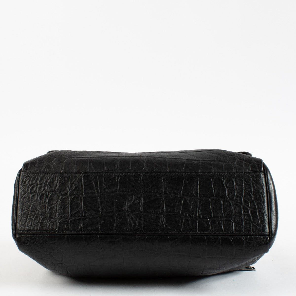 Shop safe online at Labellov in Antwerp, Brussels and Knokke this 100% authentic second hand Saint Laurent Black Crocodile Embossed West Hollywood Bag