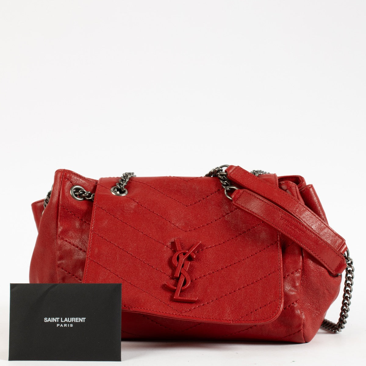 Shop safe online at Labellov in Antwerp, Brussels and Knokke this 100% authentic second hand Saint Laurent Red Small Nolita Bag