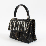 Shop safe online at Labellov in Antwerp, Brussels and Knokke this 100% authentic second hand Valentino Garavani Black VLTN Candystud Bag