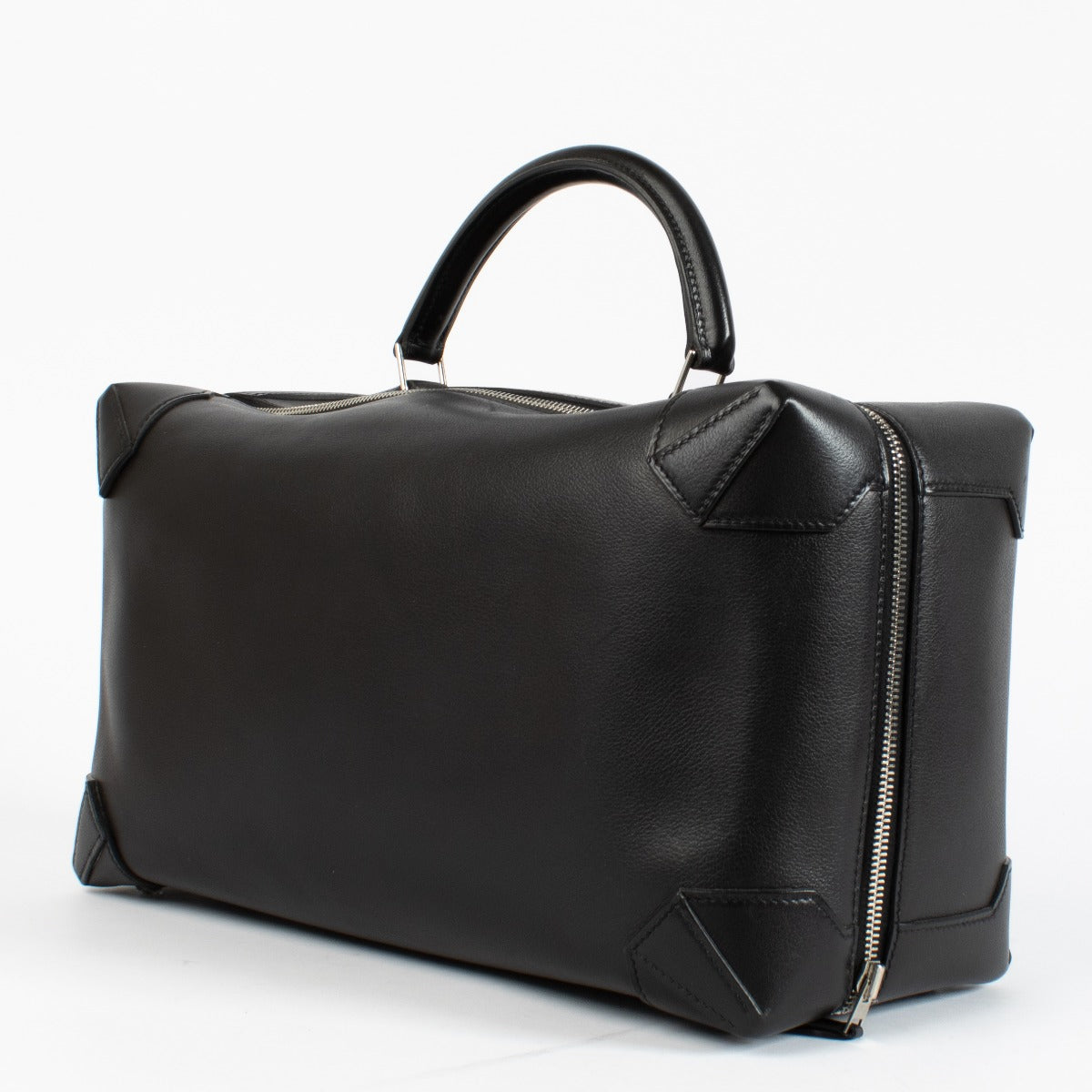 Authentic pre-loved Hermès Maxibox Black Leather PHW on Labellov.com