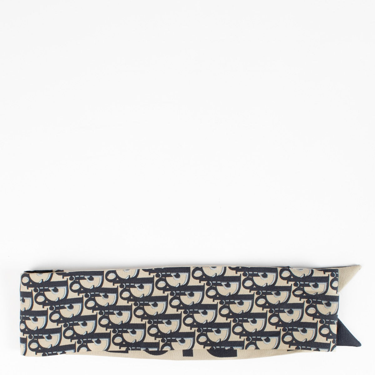 Shop 100% authentic second hand Christian Dior blue Scarf on Labellov.com