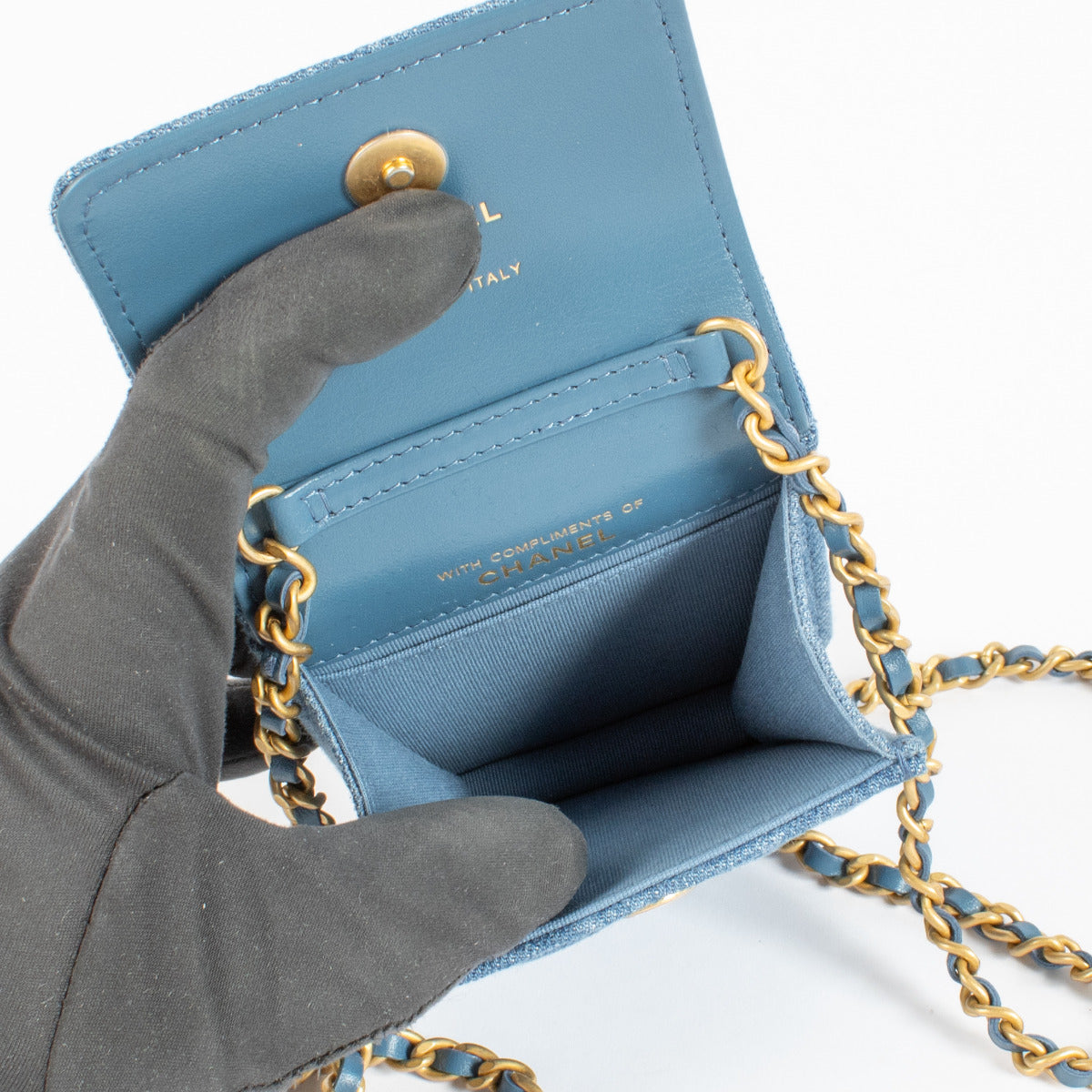 Sac bandoulière Chanel Mini Flap en jean bleu