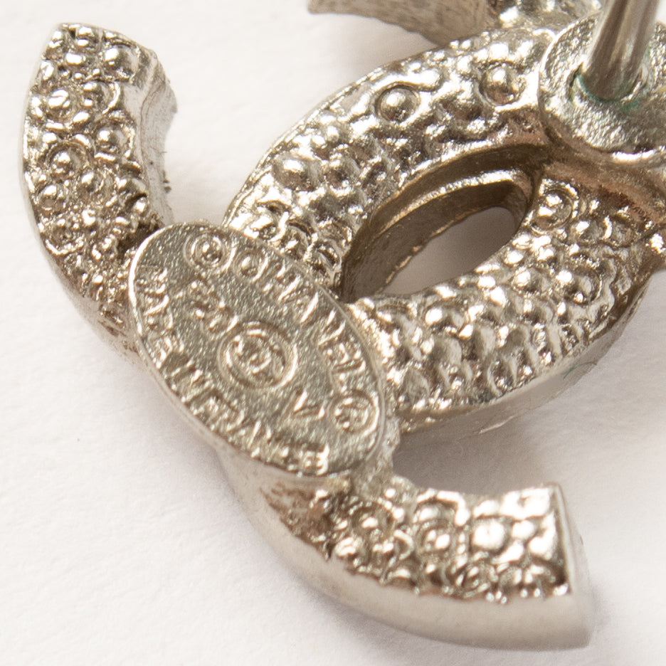 Boucles d'oreilles clous Chanel 20V CC