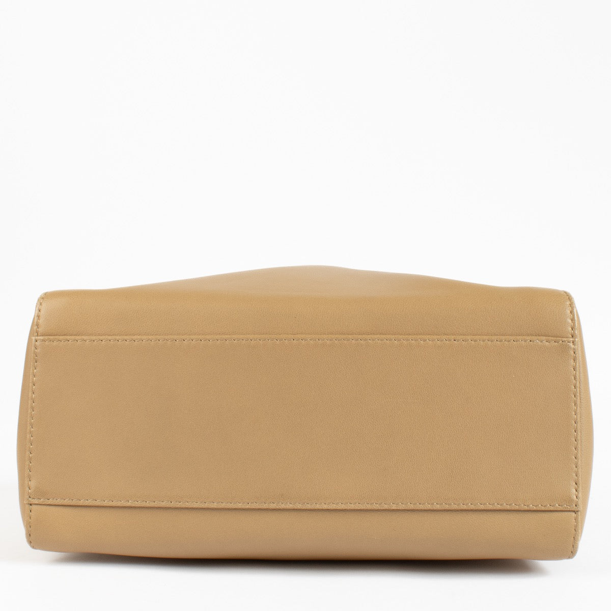 Shop safe online at labellov in Antwerp, Brussels and Knokke this 100% authetnic second hand Fendi Beige Mini Peekaboo Bag