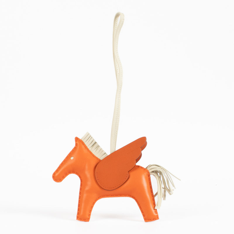 Hermès Rodeo Pegase MM Orange/Craie Charm
