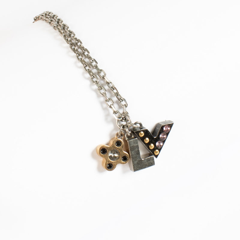 Louis Vuitton LV Necklace aan de beste prijs bij Labellov tweedehands luxe in Antwerpen en Knokke.