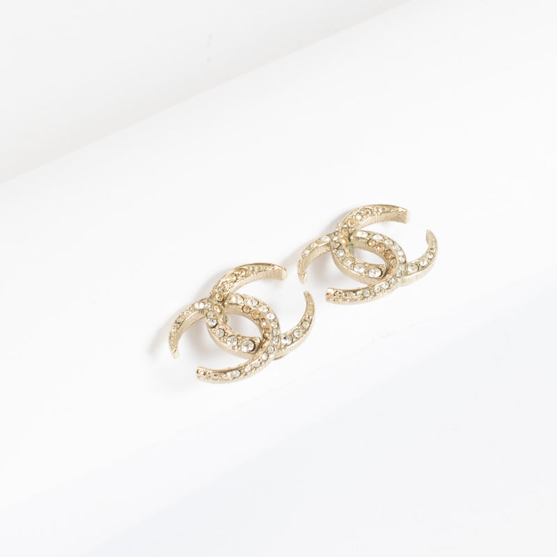 Shop 100% authentic second hand Chanel 15c Gold CC Crystal Earrings on Labellov.com