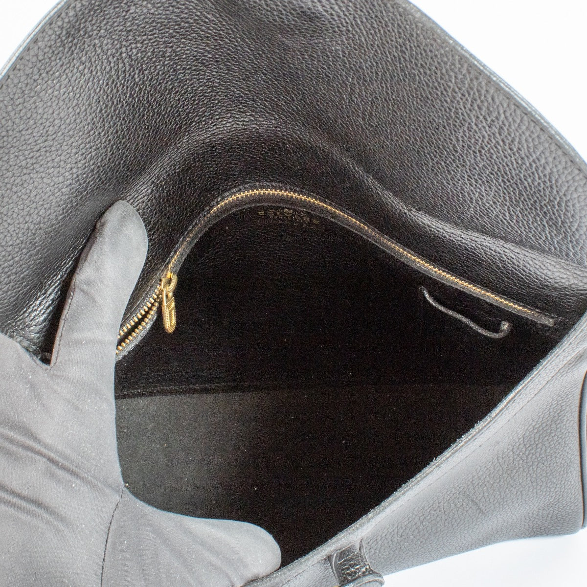 Shop safe online at Labellov in Antwerp, Brussels and KNokke this 100% authentic second hand Delvaux Black Impromptu Shoulder Bag