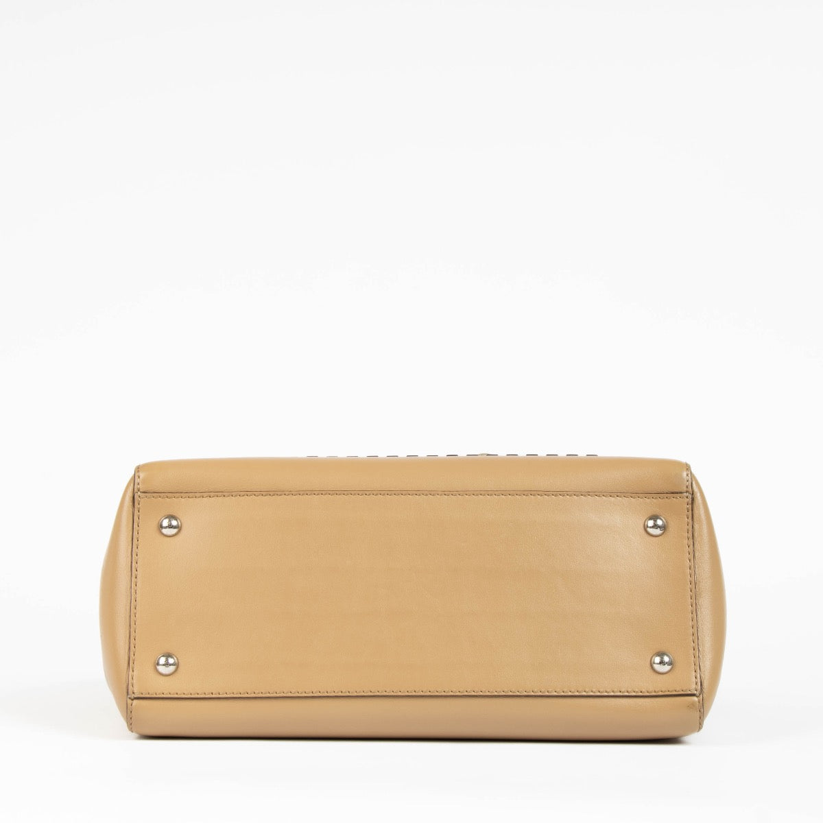 Shop this 100% authentic Fendi Beige Leather Dot Com Flower Appliqué Crossbody Bag at Labellov.com