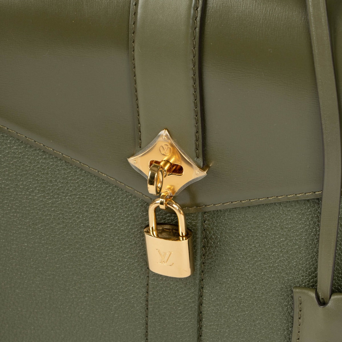 Louis Vuitton Rose des Vents MM khaki green leather handbag