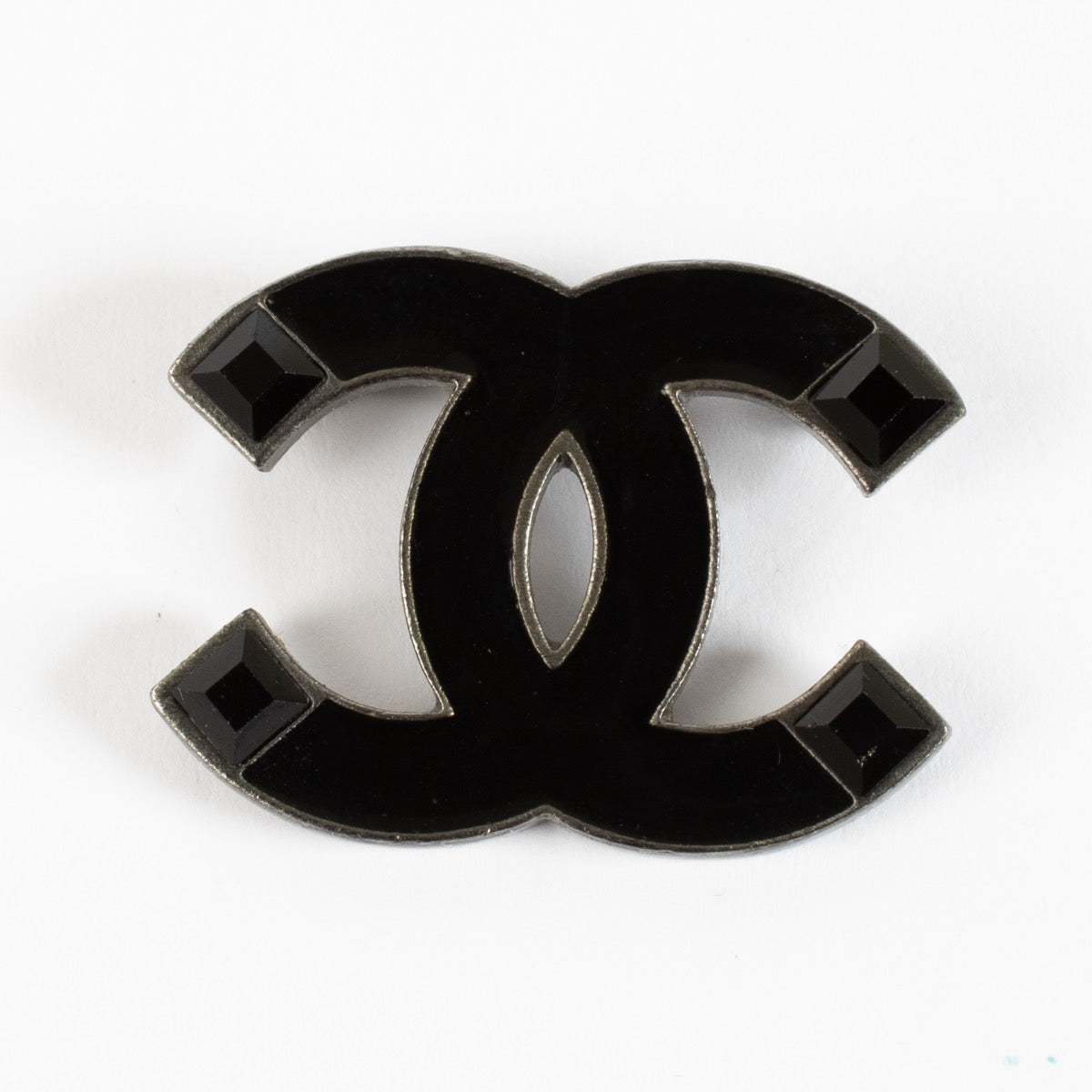 authentic preloved Chanel 08P Black CC Brooch on Labellov.com