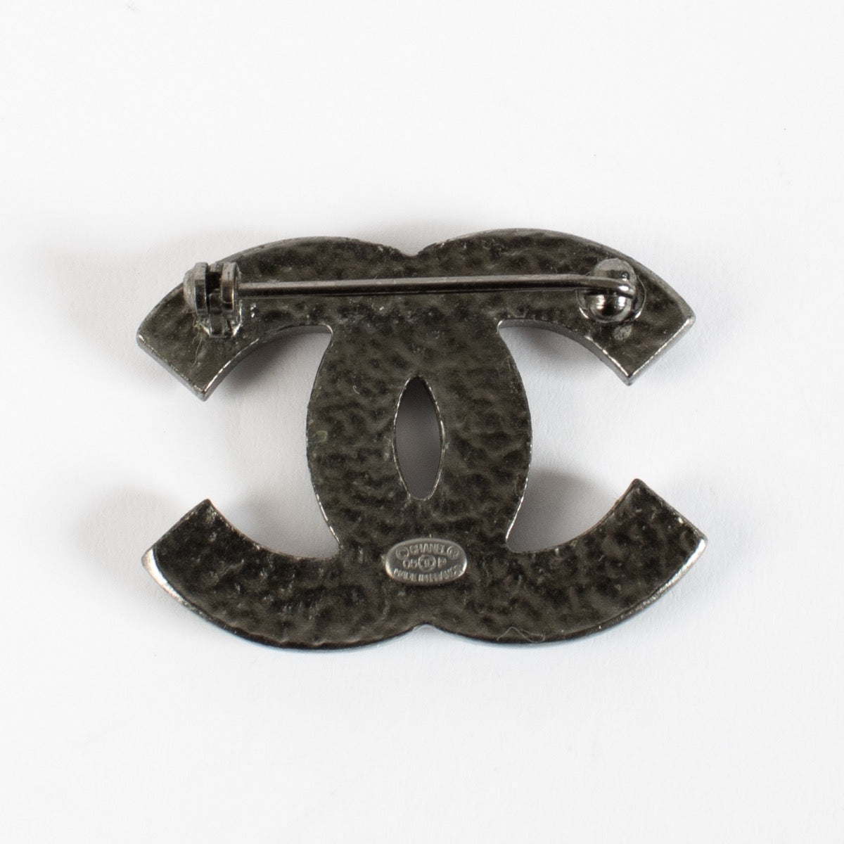 authentic preloved Chanel 08P Black CC Brooch on Labellov.com
