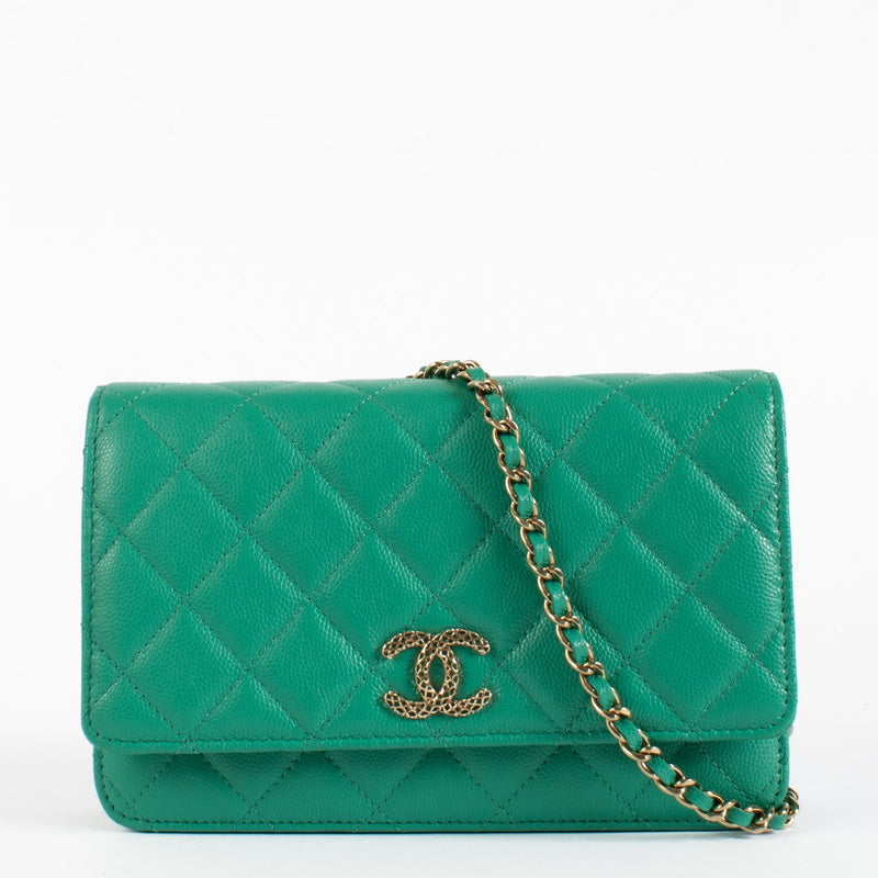 authentic preloved Chanel Green Caviar Wallet On Chain on Labellov.com